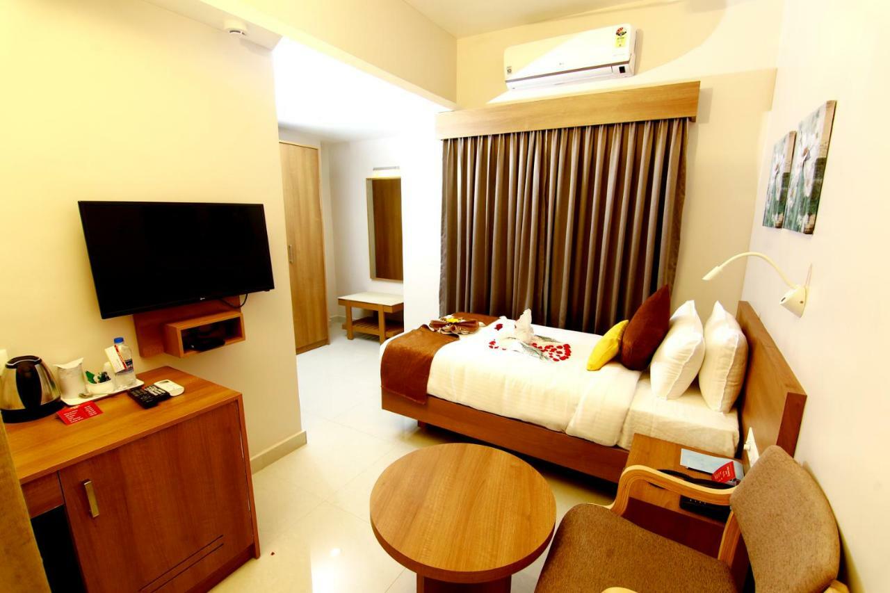 Hotel Panacea Ventures Коллам Экстерьер фото