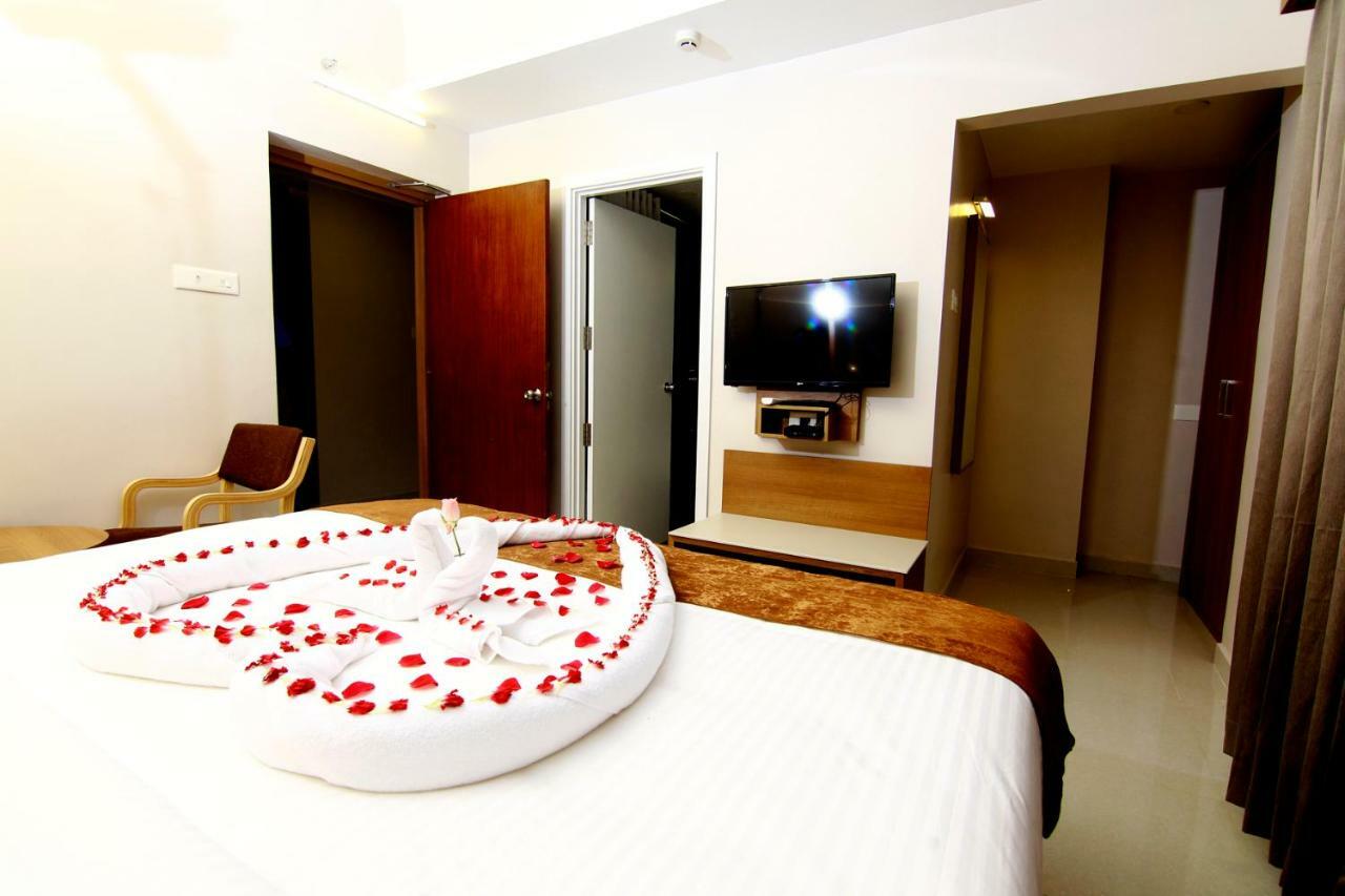 Hotel Panacea Ventures Коллам Экстерьер фото